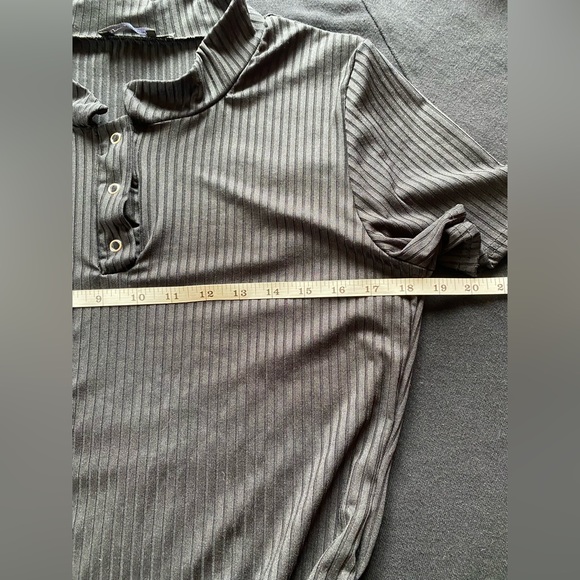 PrettyLittleThing Button top Black Bodysuit! Excellent Condition! Size 12 USA - Picture 7 of 12